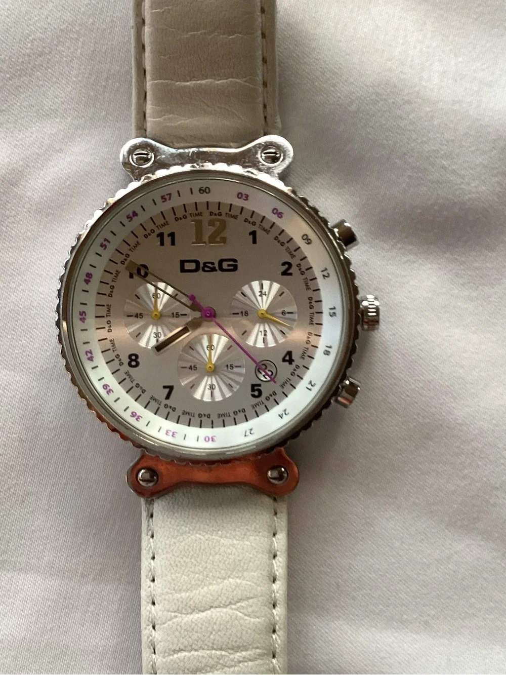 D&G Vintage Chronograph Quartz Watch White Leather Silver Steel New Batteries